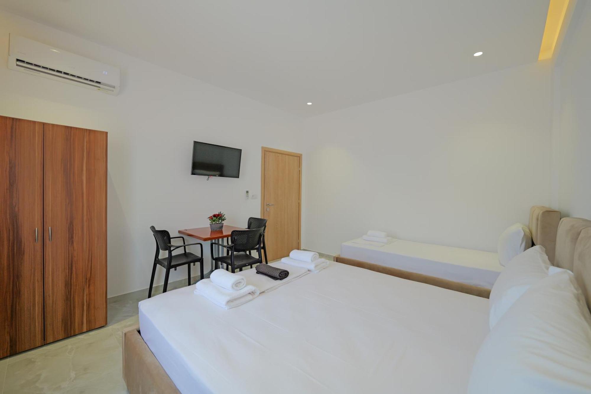 Central Garden Residence Sofia - Free Parking Ksamil Kültér fotó