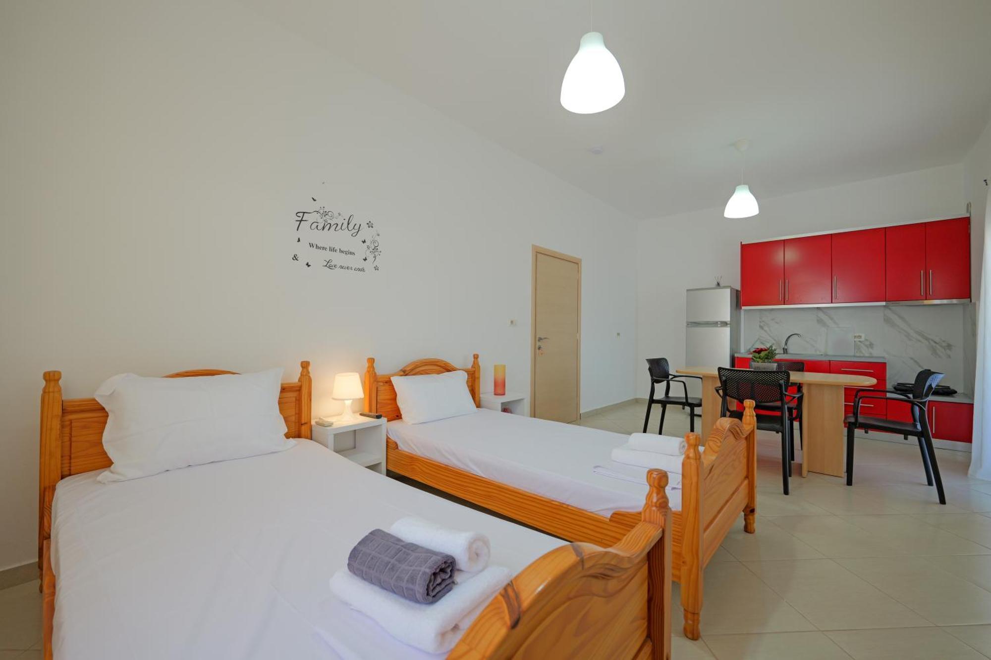 Central Garden Residence Sofia - Free Parking Ksamil Kültér fotó