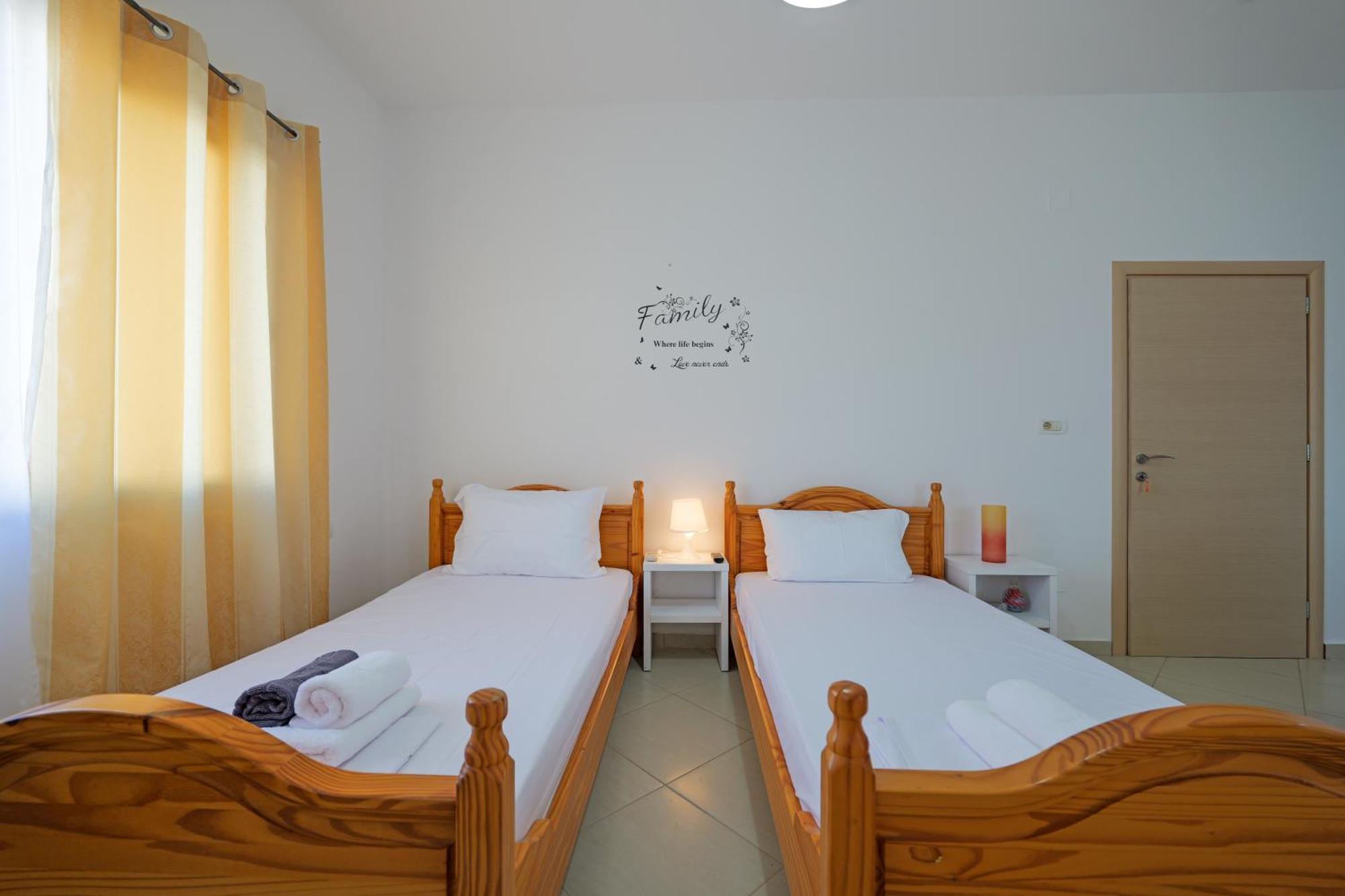 Central Garden Residence Sofia - Free Parking Ksamil Kültér fotó