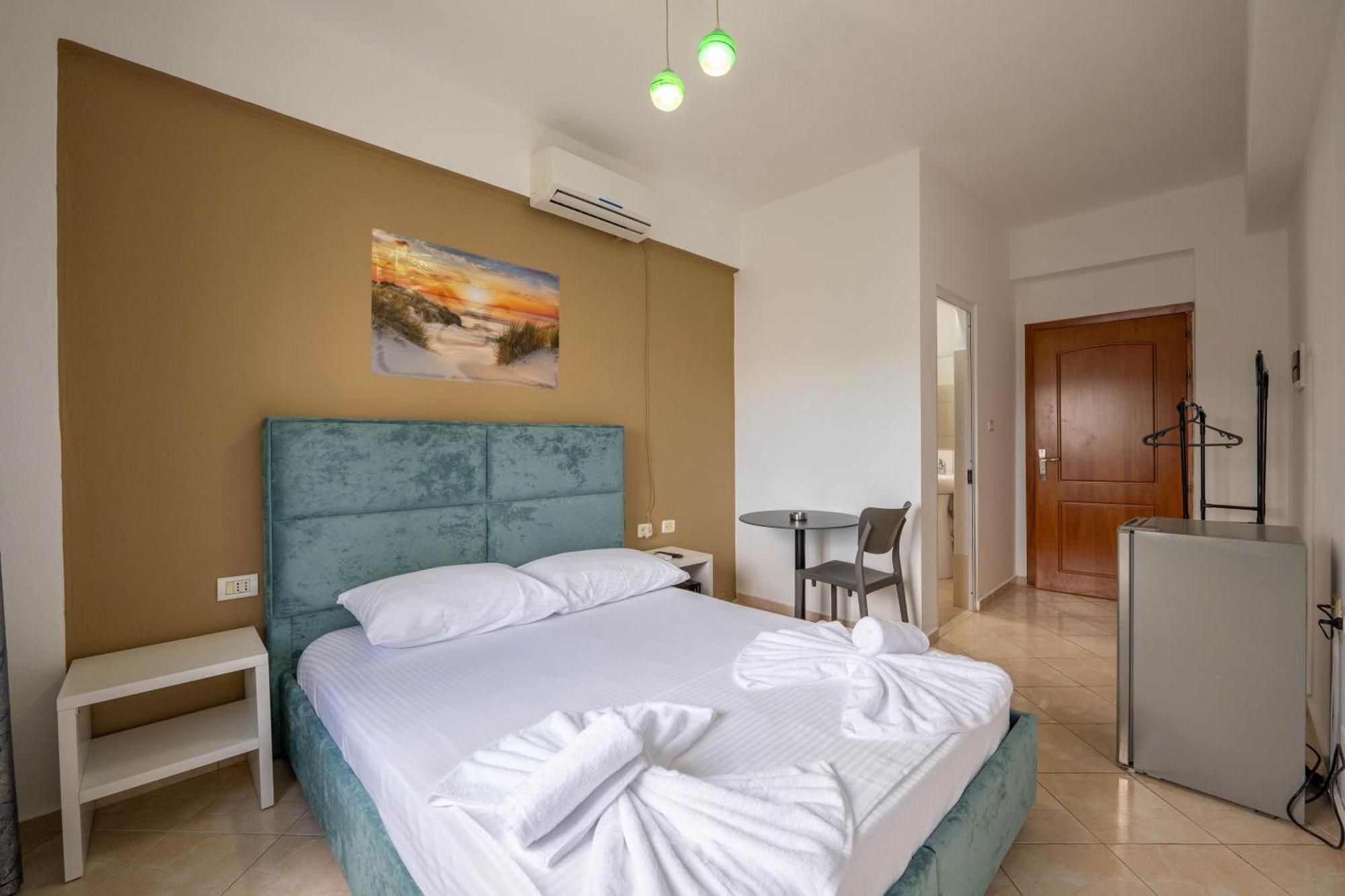 Central Garden Residence Sofia - Free Parking Ksamil Kültér fotó