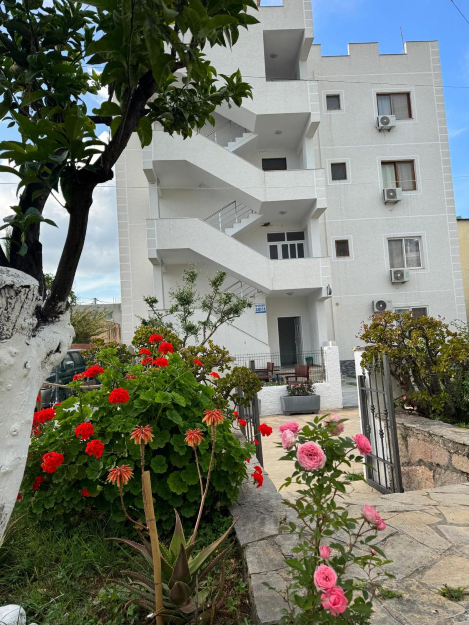 Central Garden Residence Sofia - Free Parking Ksamil Kültér fotó